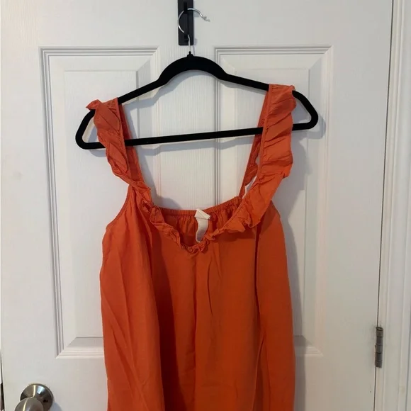 H&M Dress with Ruffle Detail - Picture 2 of 4